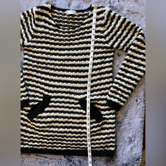 Mirumi EUC Black And White Knit Striped Eyelash Tunic Sweater Pockets Sz Medium - Picture 8 of 12